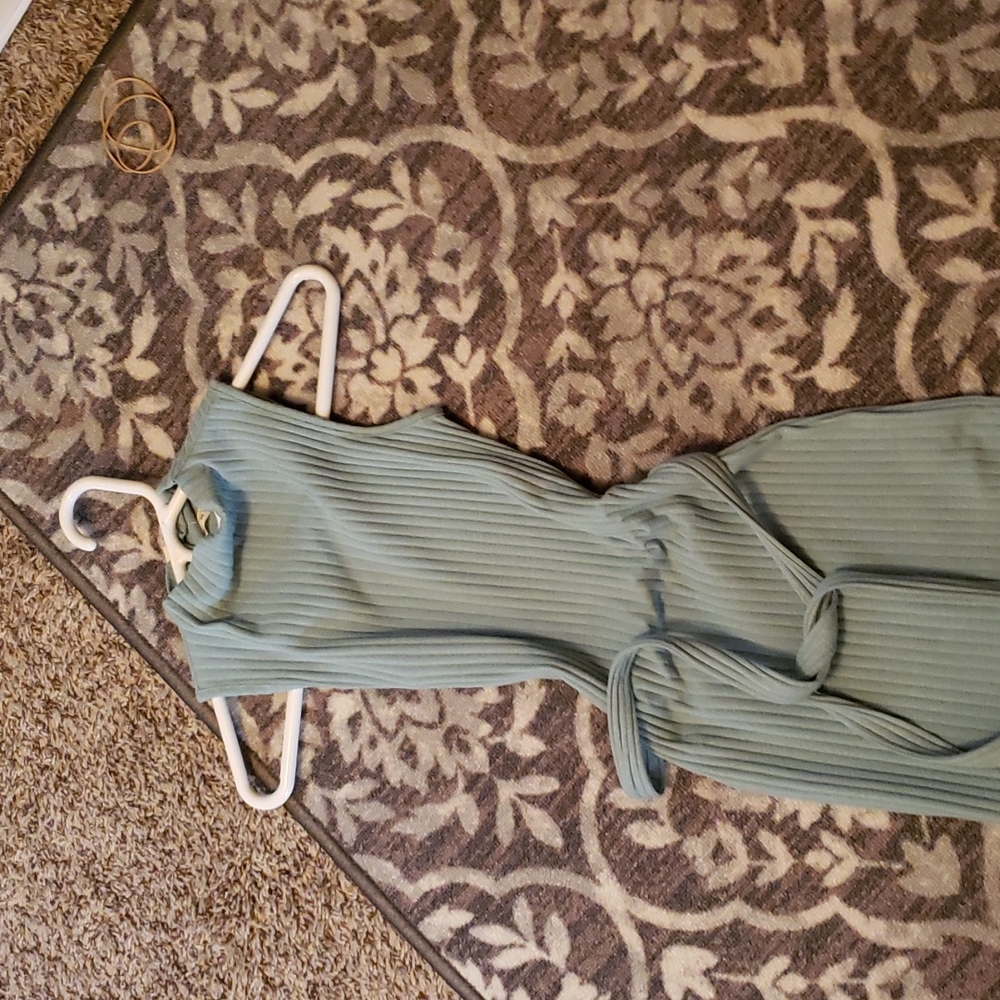 XS sleeveless dress
